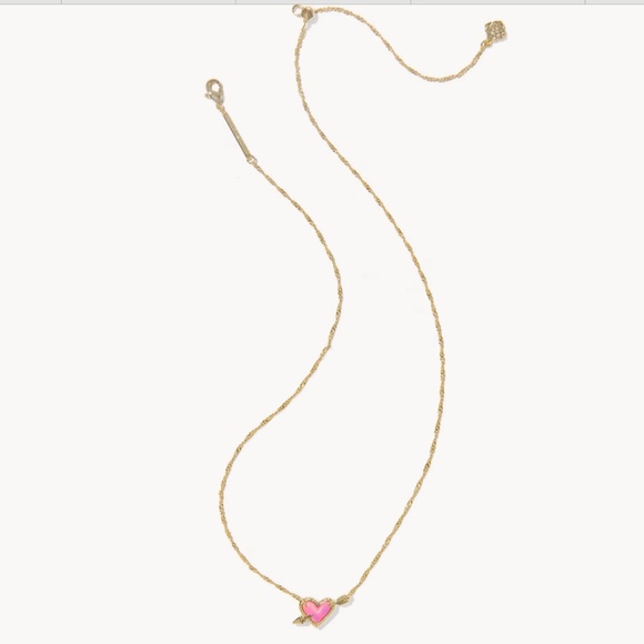 Kendra Scott Ari Heart Arrow Gold Short Pendant in Pink Opalescent Resin - Picture 3 of 4